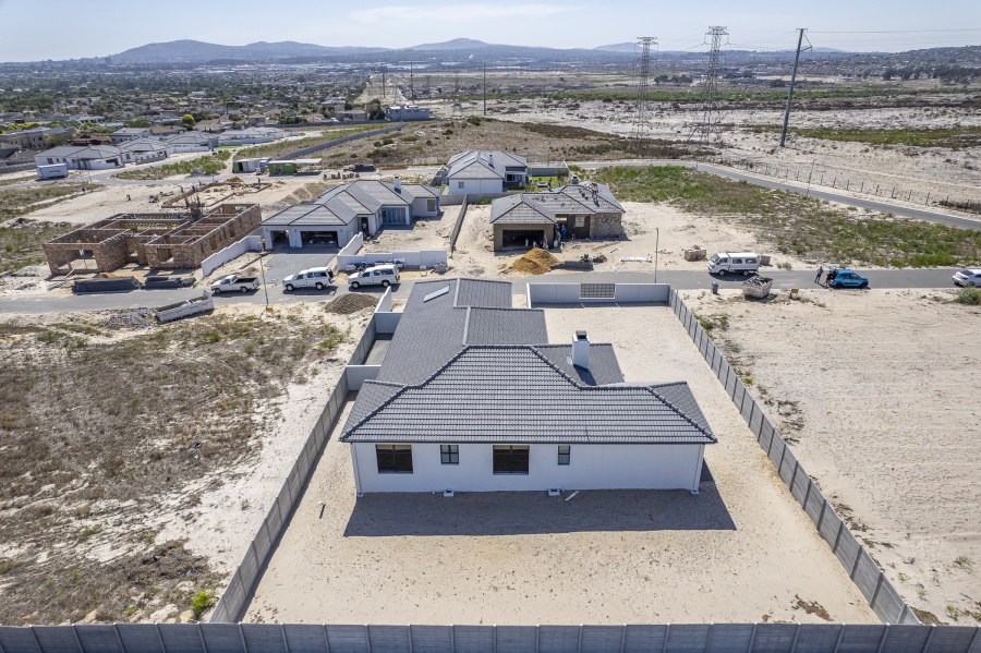 4 Bedroom Property for Sale in Haasendal Western Cape